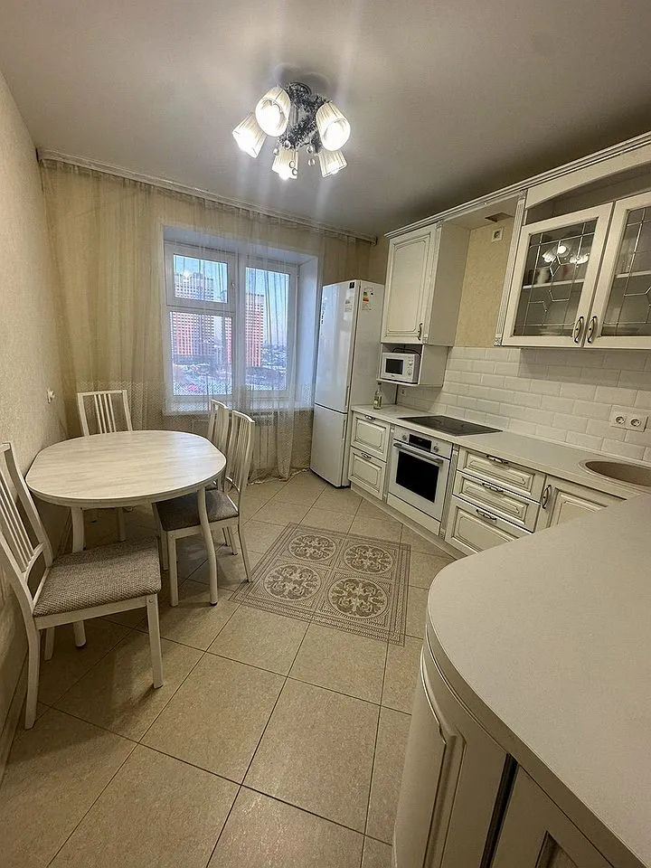 3-комнатная квартира в аренду, Новосибирская область, Новосибирск, Новосибирская обл. Вое…