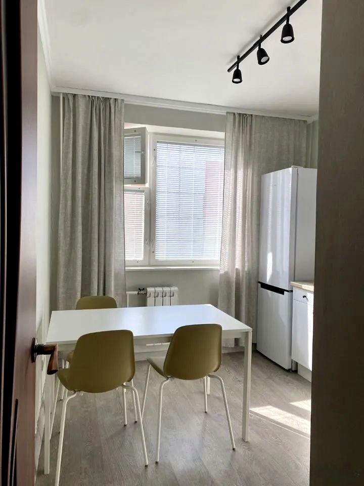 2-комнатная квартира в аренду, Москва, ул. Миклухо-Маклая, 36к1 — 88 000 ₽/мес